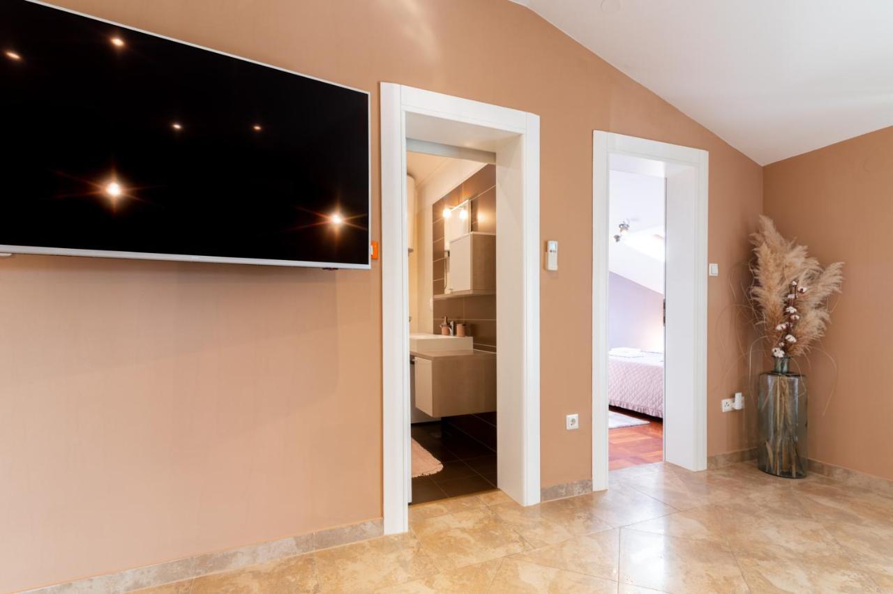 Deluxe Suite Bambi With Panoramic View Zára Kültér fotó