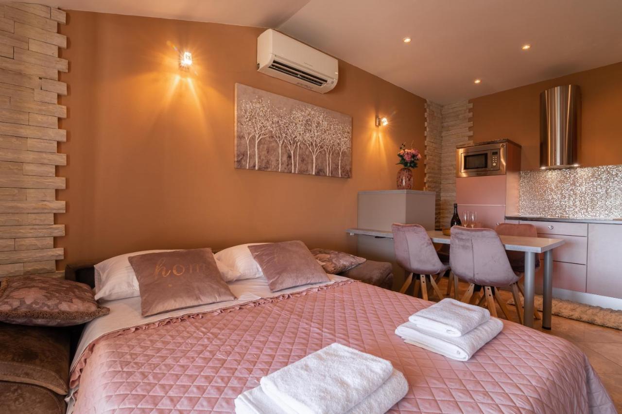 Deluxe Suite Bambi With Panoramic View Zára Kültér fotó